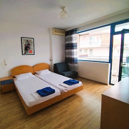 Lira Sto Apartments Pomorie Luaran gambar