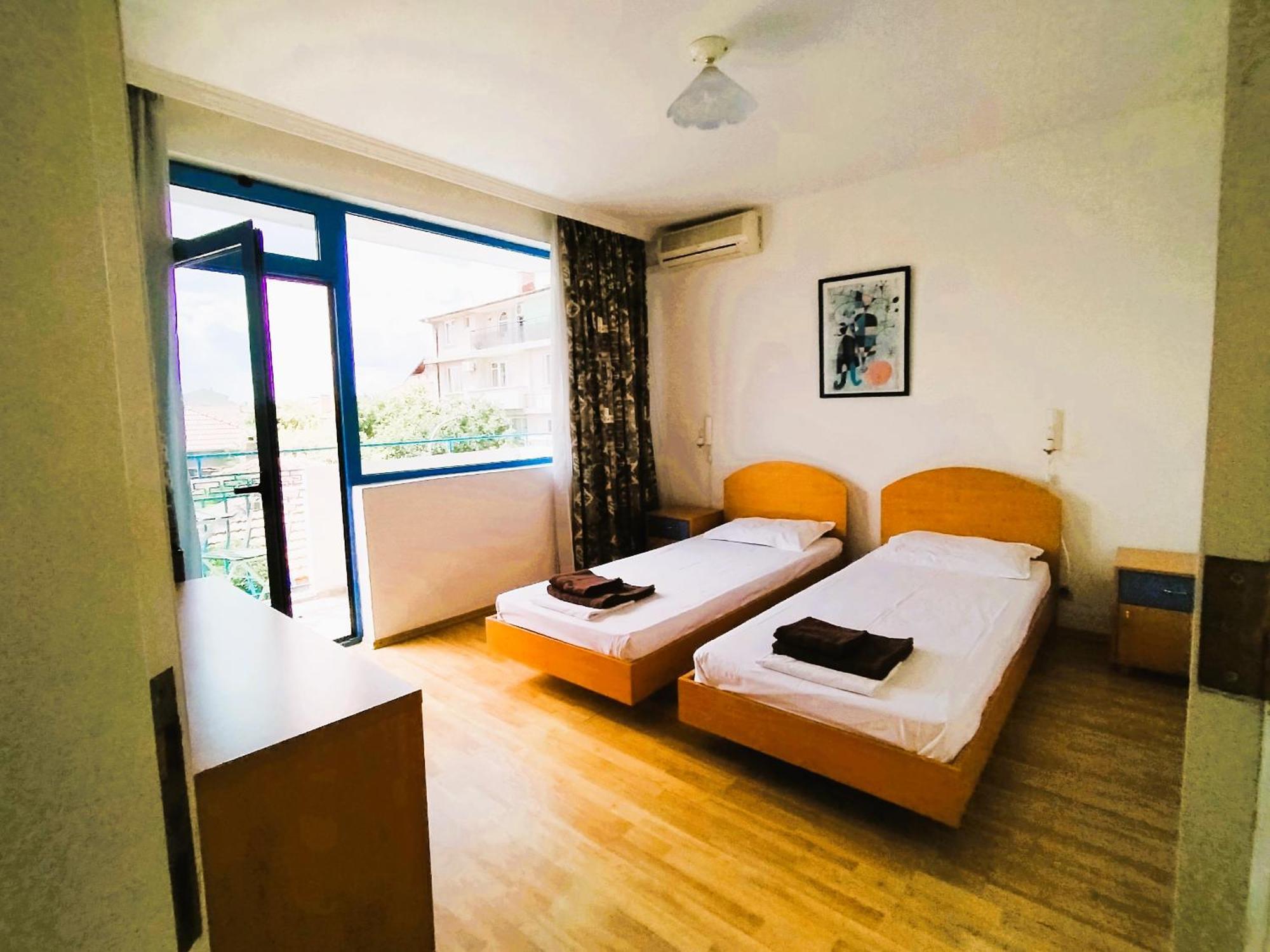 Lira Sto Apartments Pomorie Luaran gambar