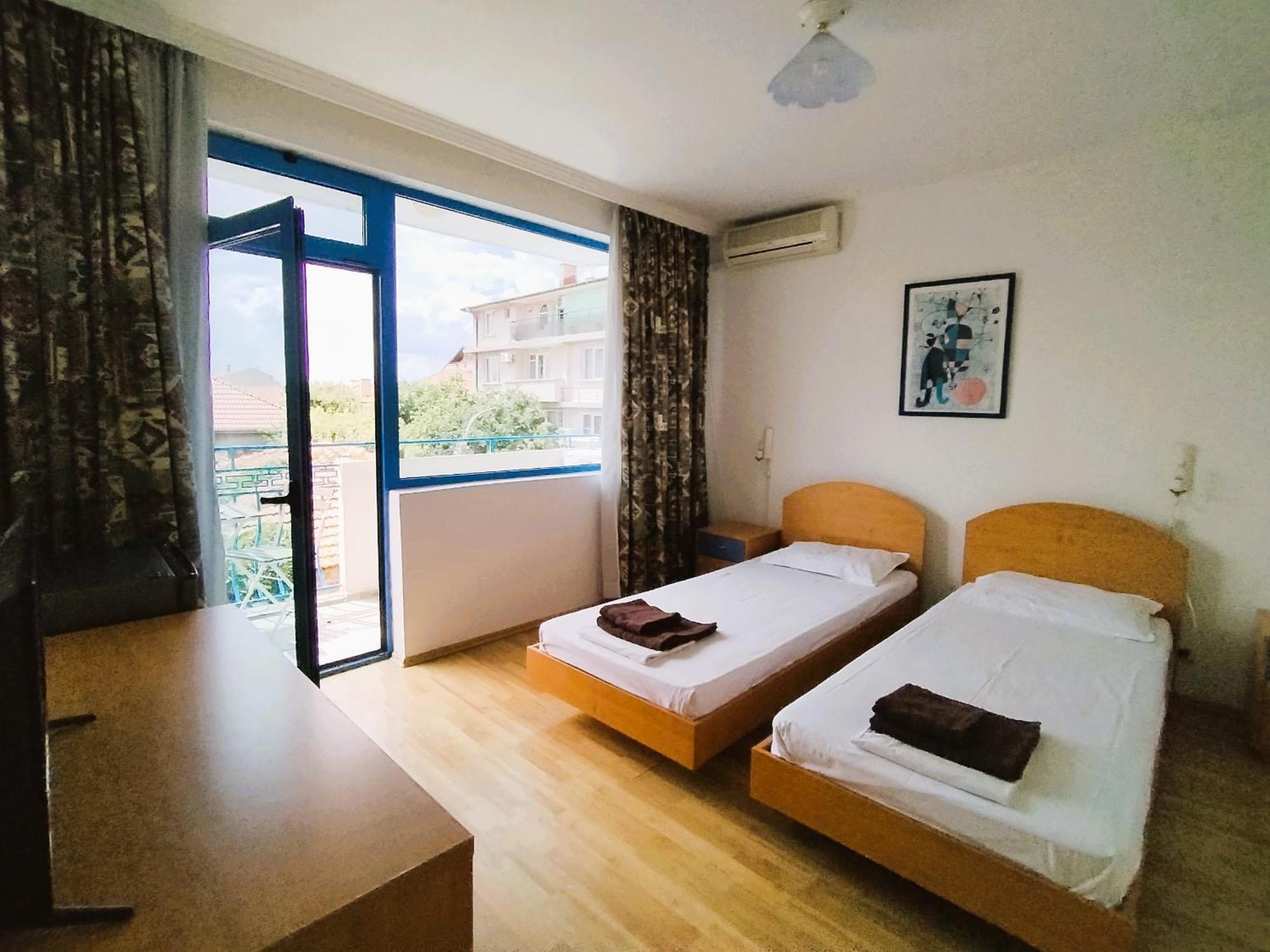 Lira Sto Apartments Pomorie Luaran gambar