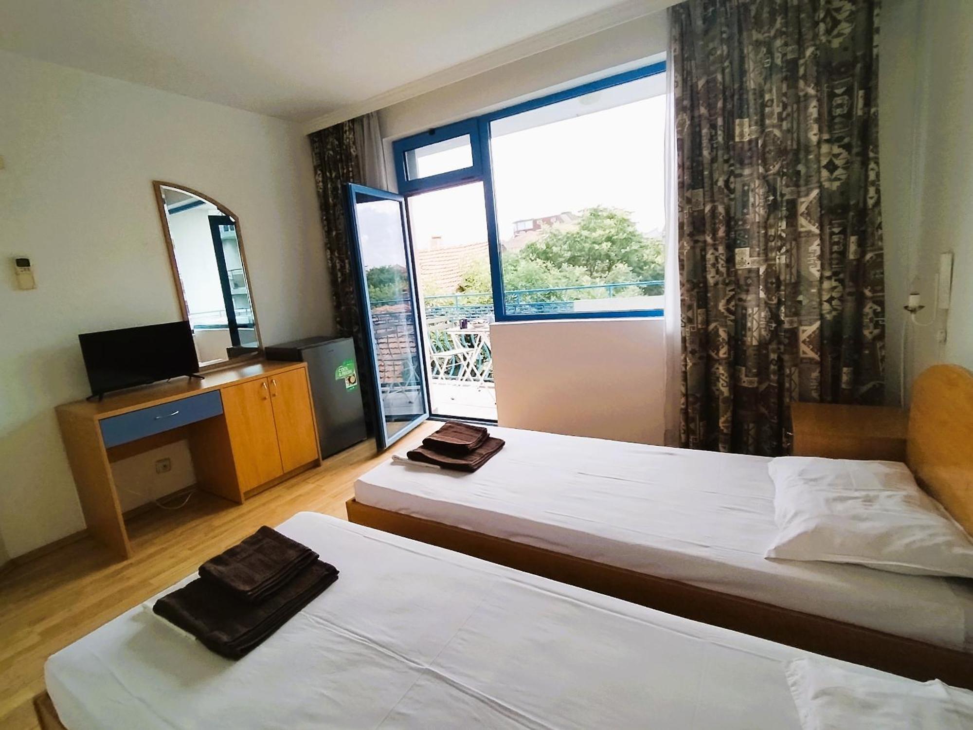 Lira Sto Apartments Pomorie Luaran gambar