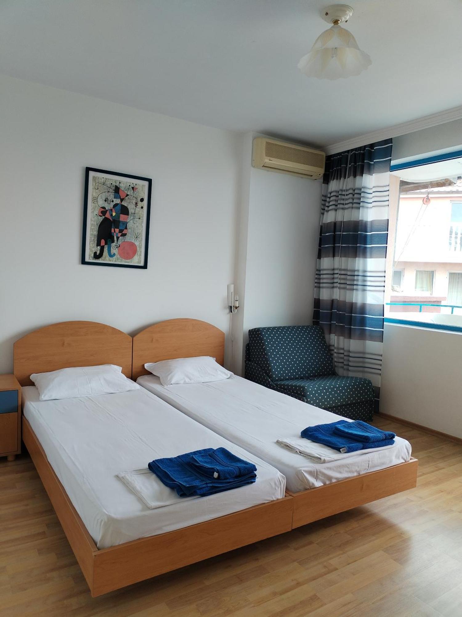 Lira Sto Apartments Pomorie Luaran gambar