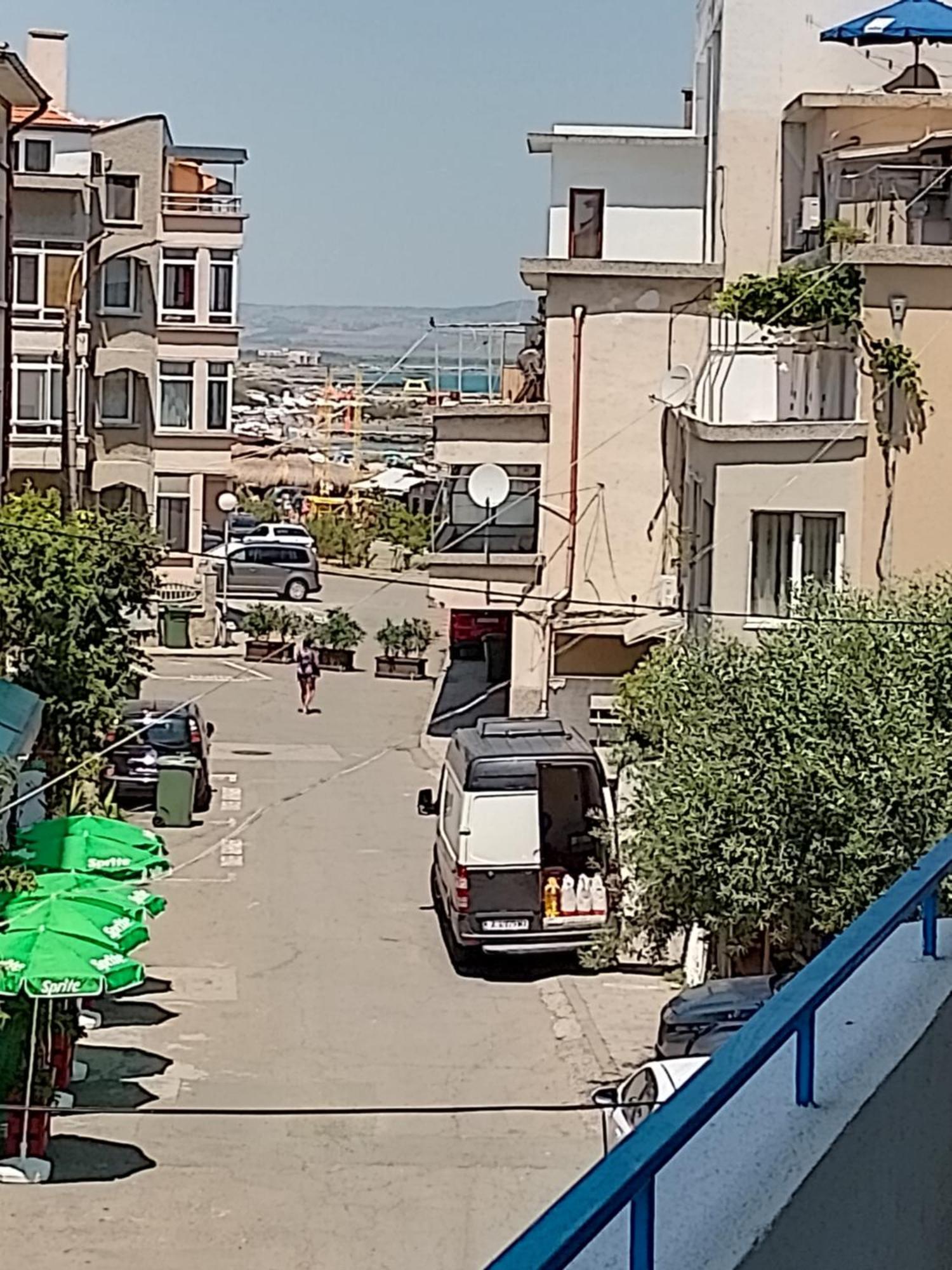 Lira Sto Apartments Pomorie Luaran gambar