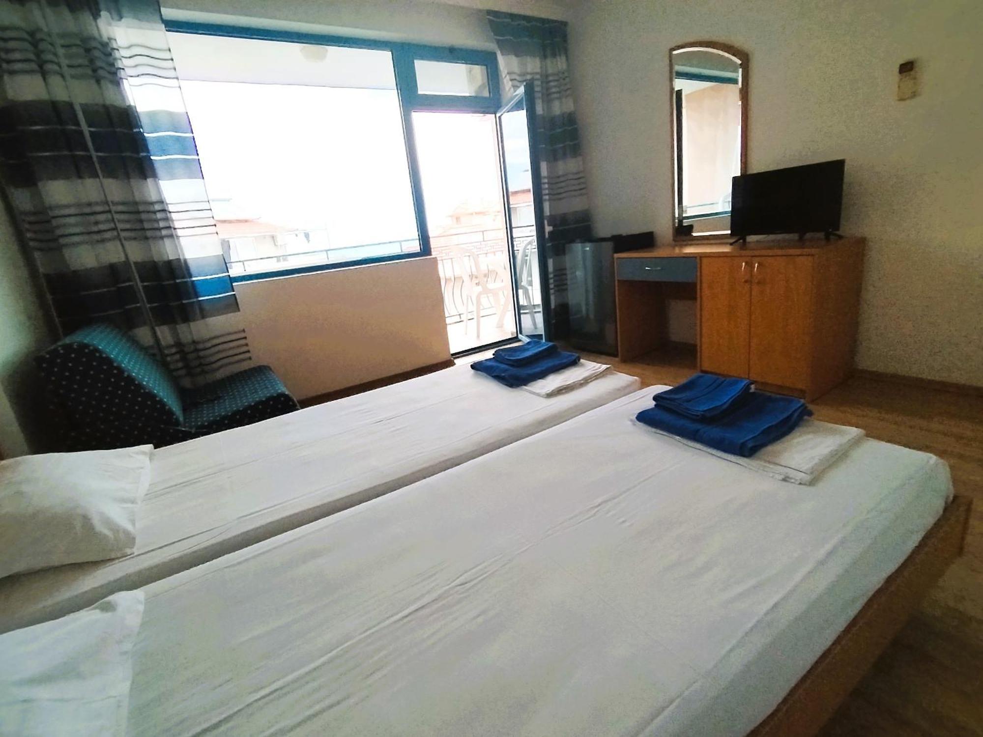 Lira Sto Apartments Pomorie Luaran gambar