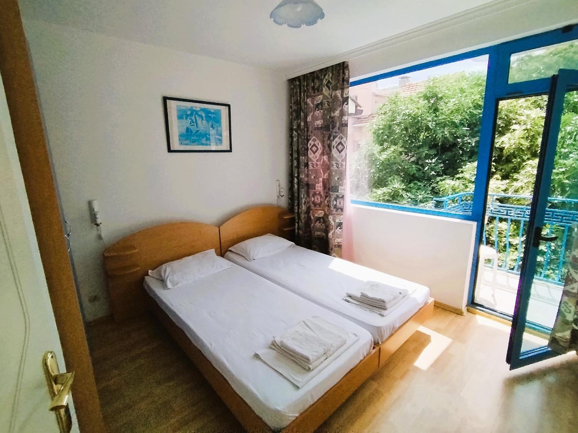 Lira Sto Apartments Pomorie Luaran gambar