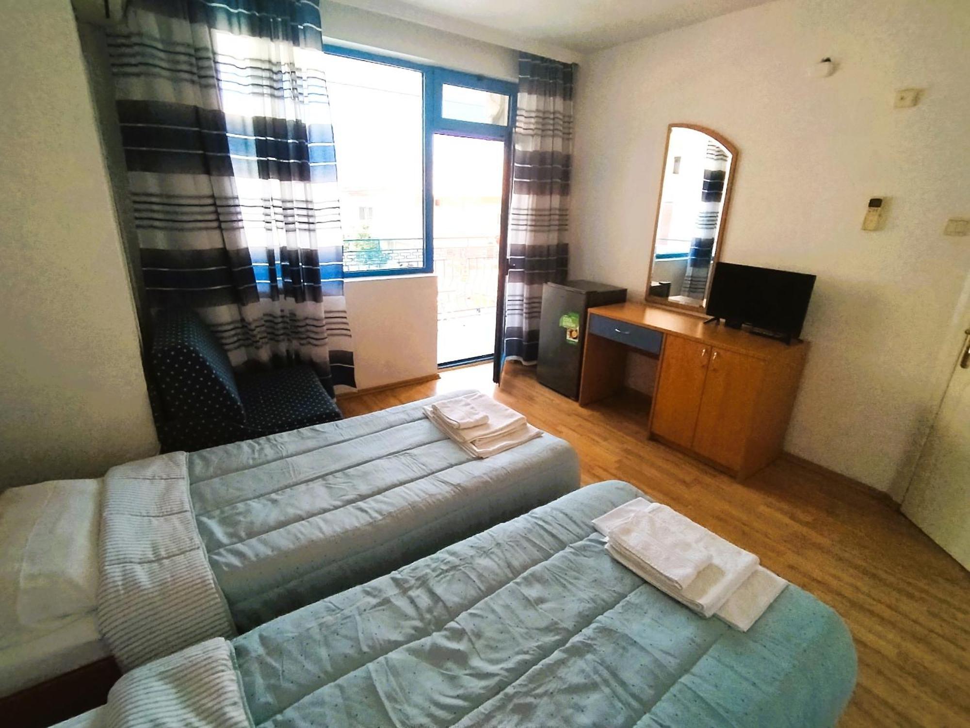 Lira Sto Apartments Pomorie Luaran gambar