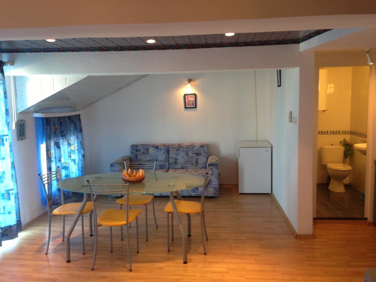Lira Sto Apartments Pomorie Luaran gambar